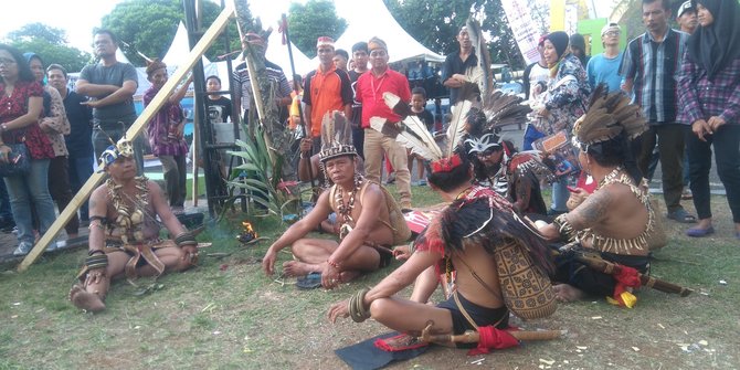Tradisi adat pernikahan suku Dayak, batal jika syarat tak lengkap