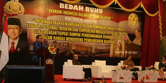 250 Peserta Sespimti Polri belajar sejarah ekonomi bersama Boediono
