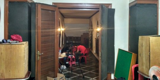 Markas sindikat penipuan di Pondok Indah dipasang peredam suara