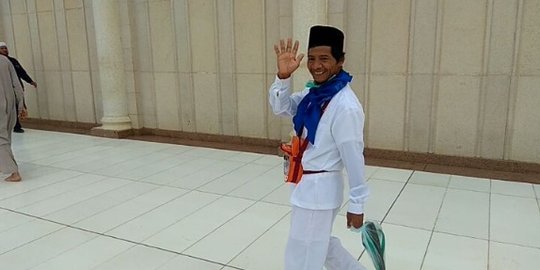 Buruh pasir upahnya cuma Rp 20 ribu ini akhirnya bisa naik haji