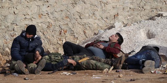 4 Pemberontak Suriah membelot mendukung pasukan Presiden Assad