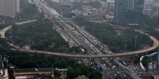 Djarot sebut pengendara masih ragu lewat Simpang Susun Semanggi