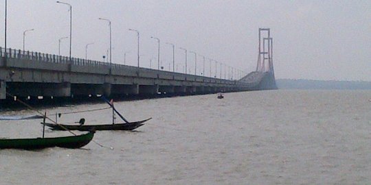 Pengembangan kawasan Suramadu diharapkan dongkrak ekonomi Madura