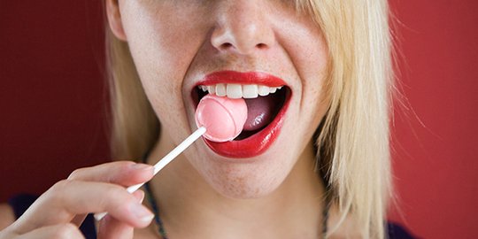 7 Bahaya mengerikan dari oral seks, masih mau coba?