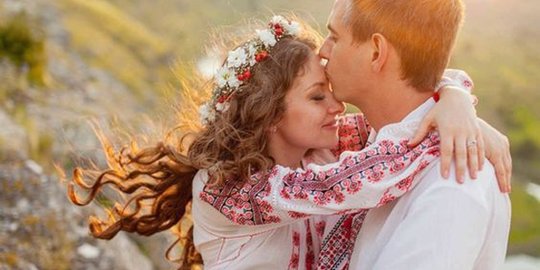 6 hari paling romantis di berbagai negara, lebih unik dari valentine