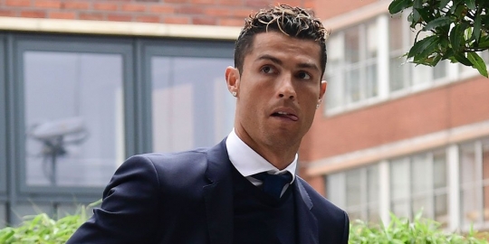 Merasa jadi korban, Ronaldo malah \'dihajar\' hakim