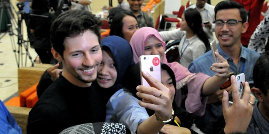 Datangi Kemenkominfo, CEO Telegram jadi rebutan foto selfie