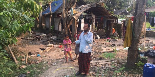 Potret kemiskinan, warga Banten tinggal di bekas kandang kambing