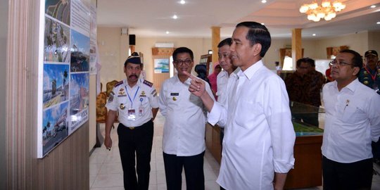 Jokowi: Proyek strategis nasional harus mampu kurangi kemiskinan