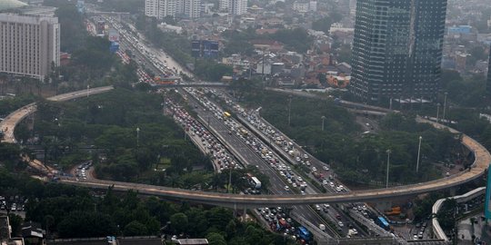 Sisa dana Simpang Susun Semanggi dialihkan bangun trotoar