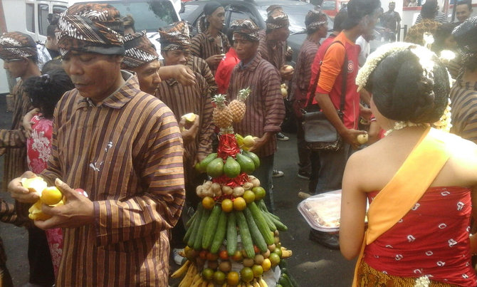 mantan bupati klaten sunarna daftar cagub pdip