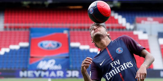 Penampilan Neymar dengan seragam PSG