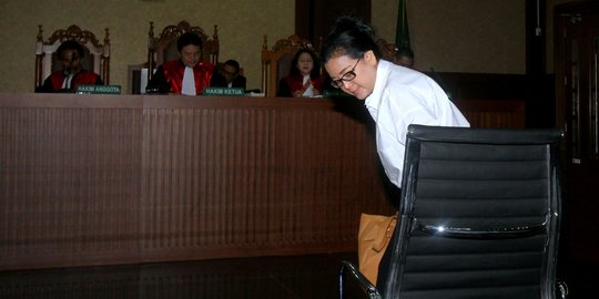Majelis hakim tolak eksepsi, Miryam pasrah