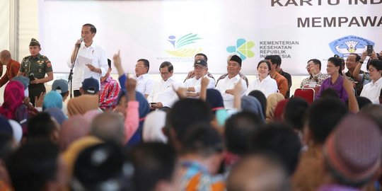 Kumpulkan 7 Menteri, Jokowi minta seluruh proyek dipercepat