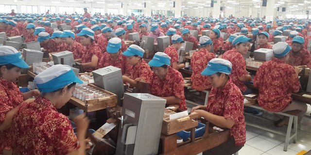 Akuisisi Gudang Garam Oleh Perusahaan Jepang Ancaman Bagi Buruh Merdeka Com Akuisisi Gudang Garam Oleh Perusahaan Jepang Ancaman Bagi Buruh Merdeka Com