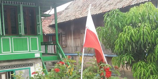 Jelang HUT RI, TNI temukan warga pasang bendera terbalik