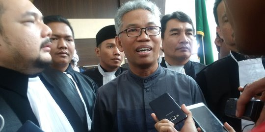Buni Yani ngotot minta jaksa hadirkan Ahok di sidang