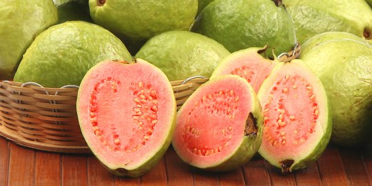 8 Buah ini mengandung vitamin C lebih banyak dari jeruk ...