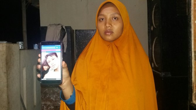 istri pria yang dibakar karena dituding curi amplifer musola