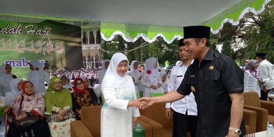 Wali Kota lepas keberangkatan calon jemaah haji asal Kota Malang
