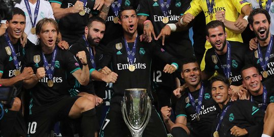 Wajah kebahagiaan pemain Real Madrid rayakan kemenangan Piala Super