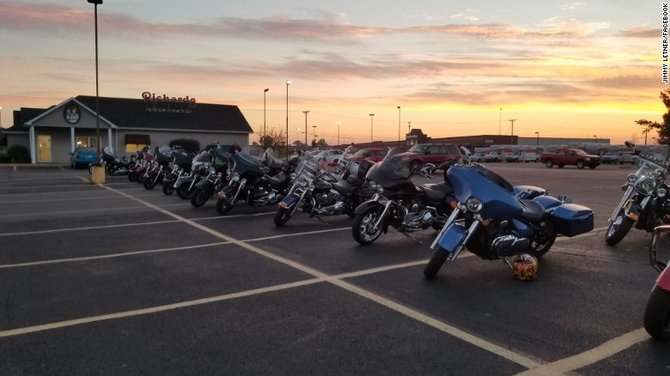 phil mick diantar puluhan biker moge ke sekolah