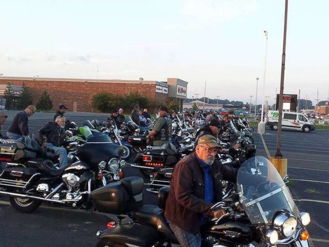 phil mick diantar puluhan biker moge ke sekolah