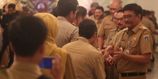 Djarot persilakan penunggak rusun angkat kaki, banyak warga butuh