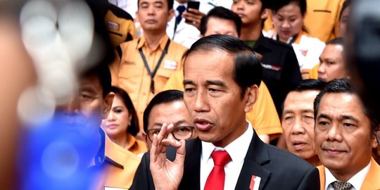 Sambil tertawa, Jokowi titip salam balik ke SBY lewat Agus