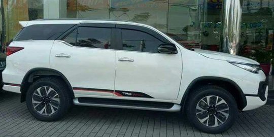 New Fortuner TRD Sportivo lebih mahal Rp 12 Juta dari VRZ dan SRZ