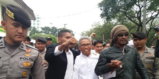 Kuasa hukum desak jaksa hadirkan Ahok di sidang Buni Yani