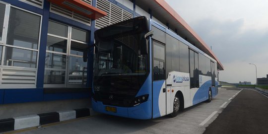 Uji coba, penumpang gratis naik Transjakarta Ciledug-Tendean