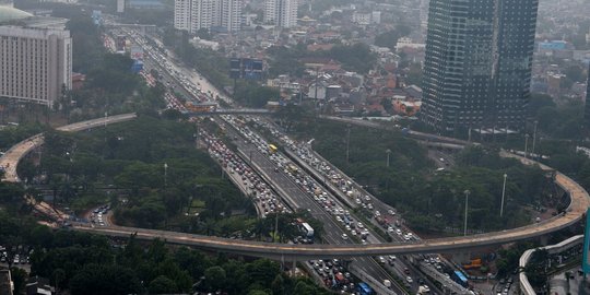 Djarot buru tangan jail mengotori Simpang Susun Semanggi