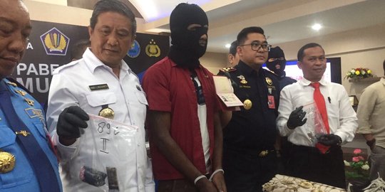 Bawa sabu di anus dan sepatu, WN Malaysia dibekuk di Kualanamu
