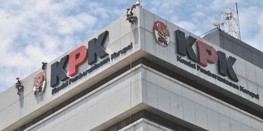 KPK perpanjang masa penahanan tersangka proyek Politeknik Mojokerto