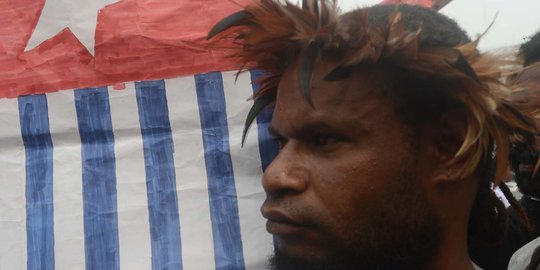 Sebelum ditangkap, massa aktivis Papua arak bendera OPM ke Istana