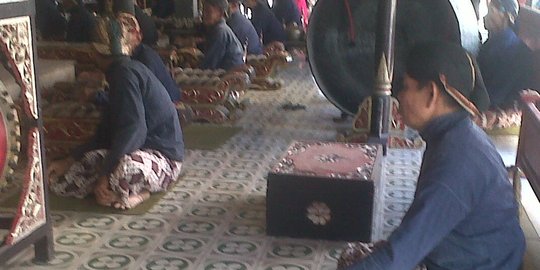 gaji terkecil tapi paling bahagia