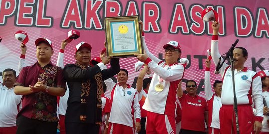 Jalan sehat sambut HUT RI ke 72, Kemendagri pecahkan rekor MURI