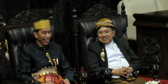 Jokowi-JK kompak kenakan pakaian adat di sidang tahunan MPR