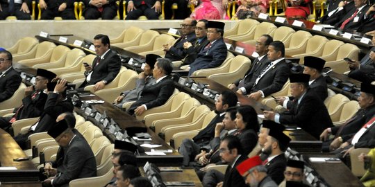 Banyak kursi kosong dalam sidang tahunan MPR