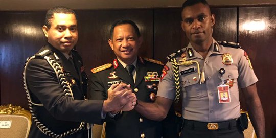Ini sosok Kombes Jhonny Edison, ajudan Jokowi dari Tanah Papua