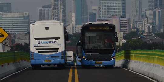 Djarot sebut pembangunan busway koridor 13 terwujud atas keberanian Ahok