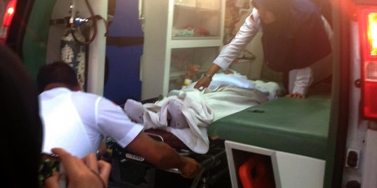 Proses evakuasi jemaah haji sakit dari Madinah ke Mekkah pakai ambulans