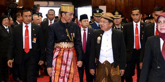 Doa ala politisi DPR, singgung fisik, ganti pemimpin & janji palsu