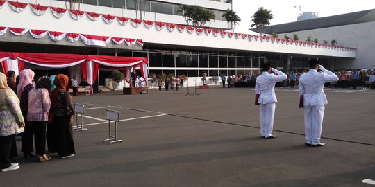 Fahri Hamzah pimpin upacara kemerdekaan di Gedung DPR