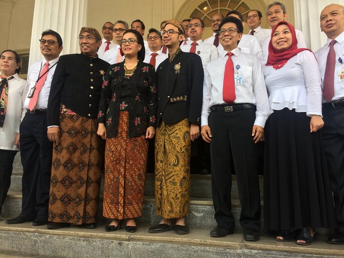 Cantiknya Sri Mulyani pakai kebaya & sanggul peringati HUT 