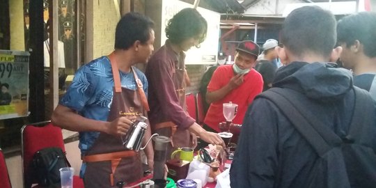 Tirakatan HUT RI, kampung turis di Yogyakarta bagikan 5.000 kopi