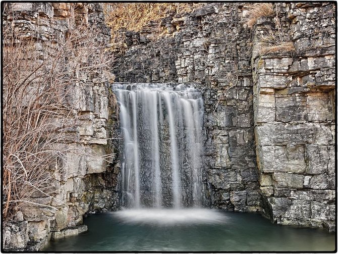 satu dari sekian banyak air terjun di hamilton