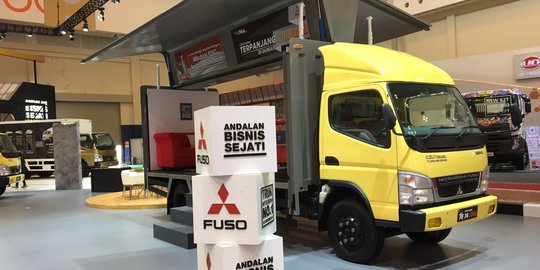 Mitsubishi Fuso jualan 776 kendaraan niaga selama GIIAS 2017