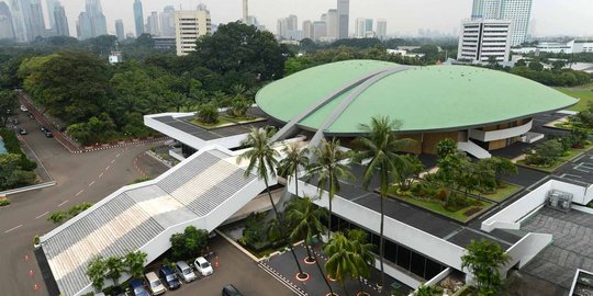 Fahri kesal wacana perbaiki gedung DPR ribut, tapi pemindahan ibu kota adem